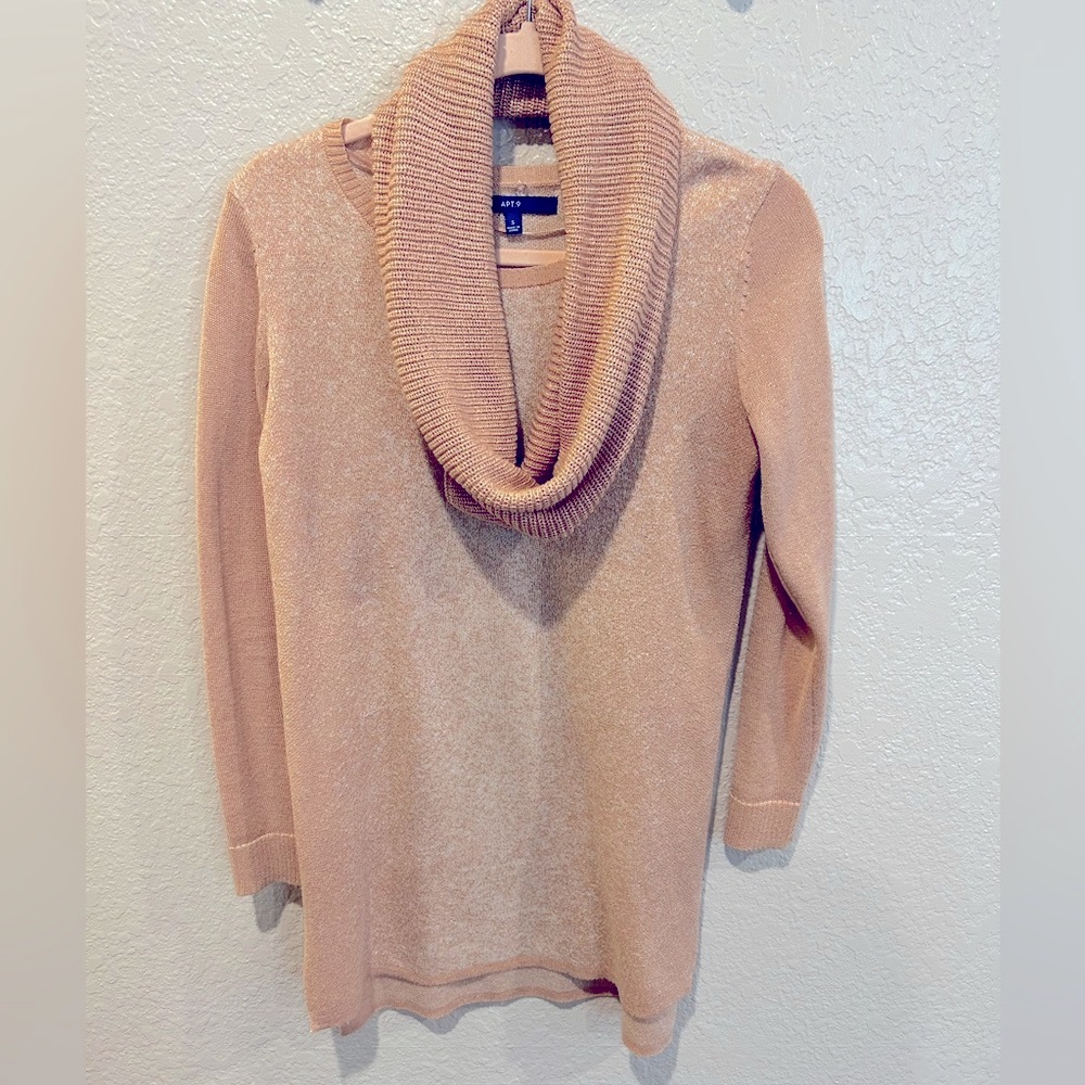 Sweater with removable scarf